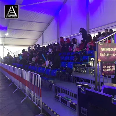 Stadji tal-Baskitbol tal-Futbol Tribuna Temporanju Bilqiegħda bil-Guardrail